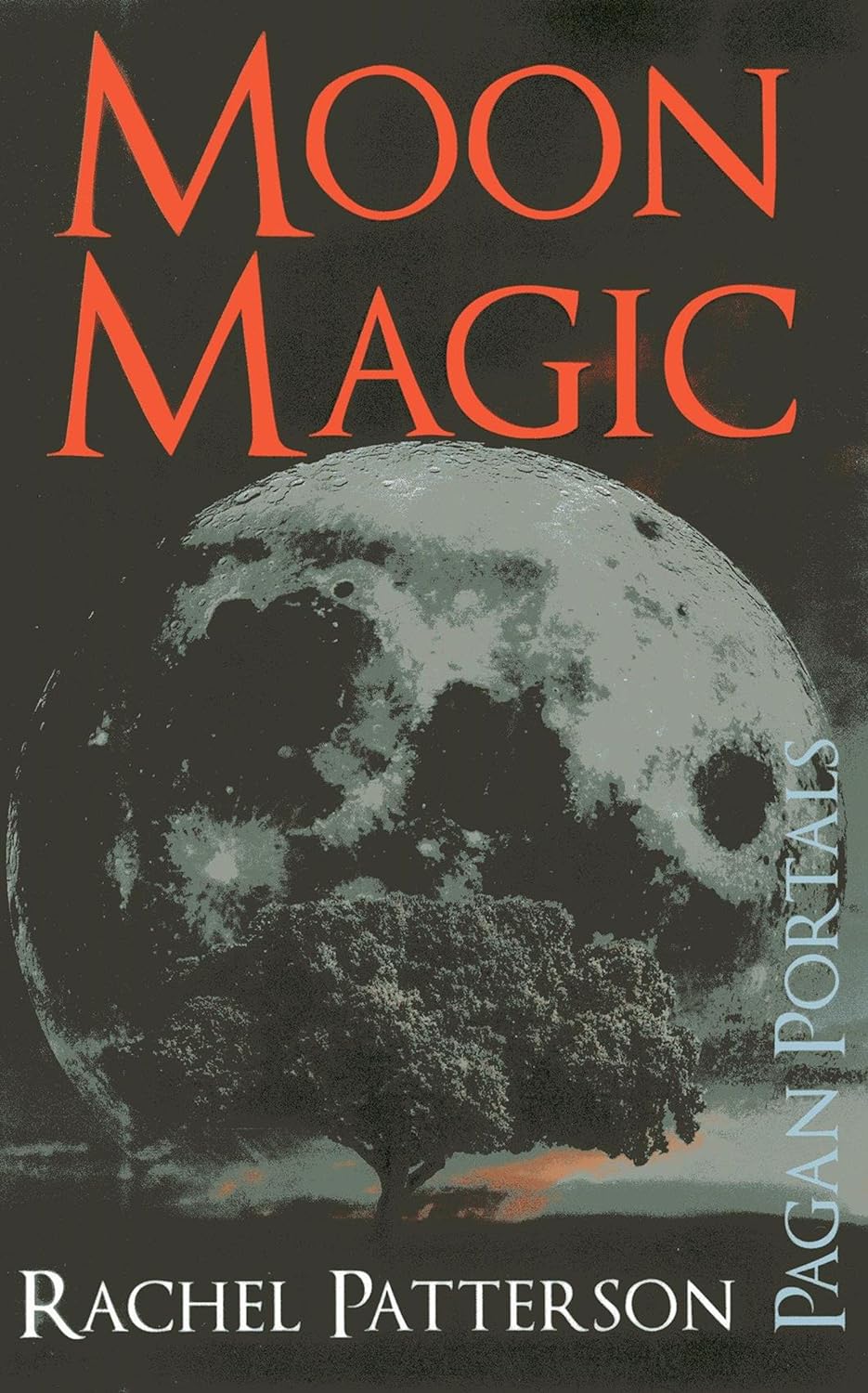 Moon Magic (Pagan Portals)