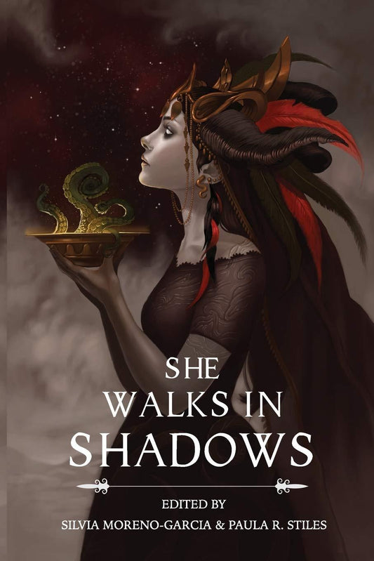 She Walks in Shadows: Female Authors Write the Cthulhu Mythos (Paperback)